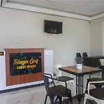 Reddoorz Near Araya Family Club House