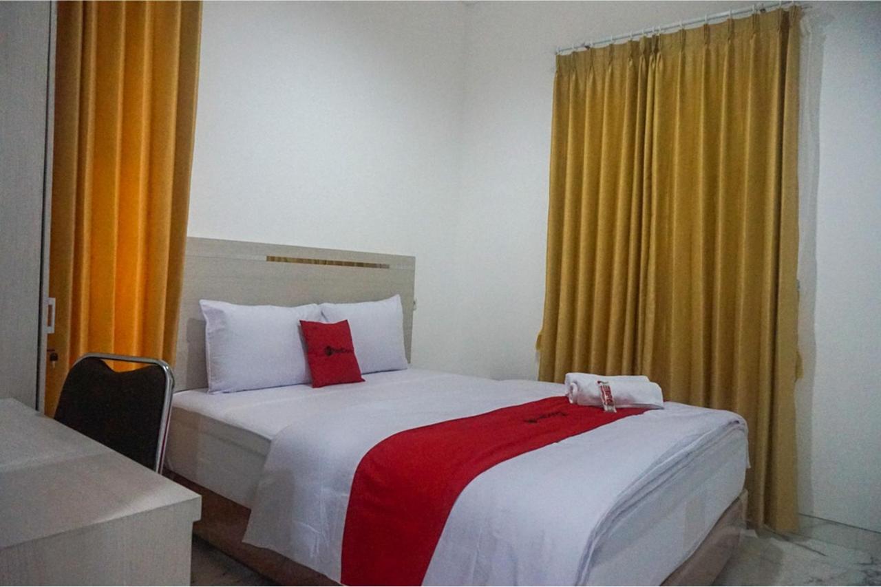 Reddoorz Near Araya Family Club House 2* Malang